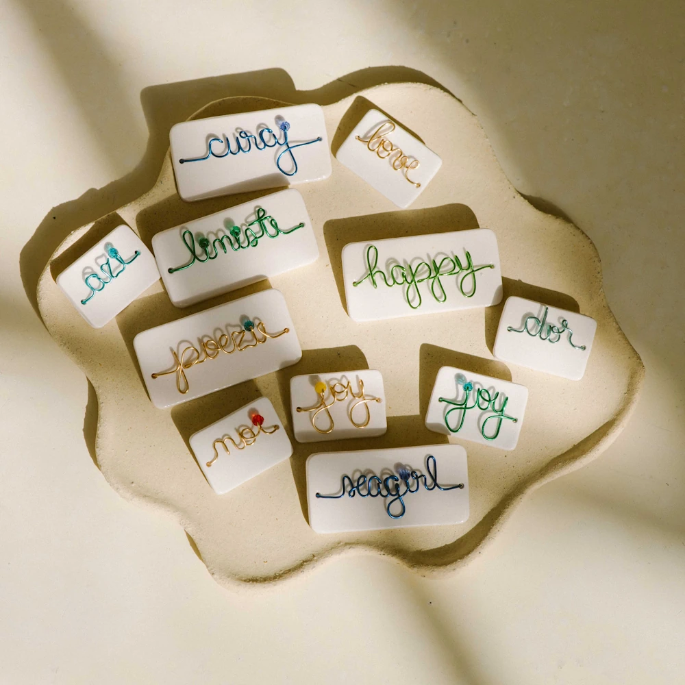 Broșă ceramică mică