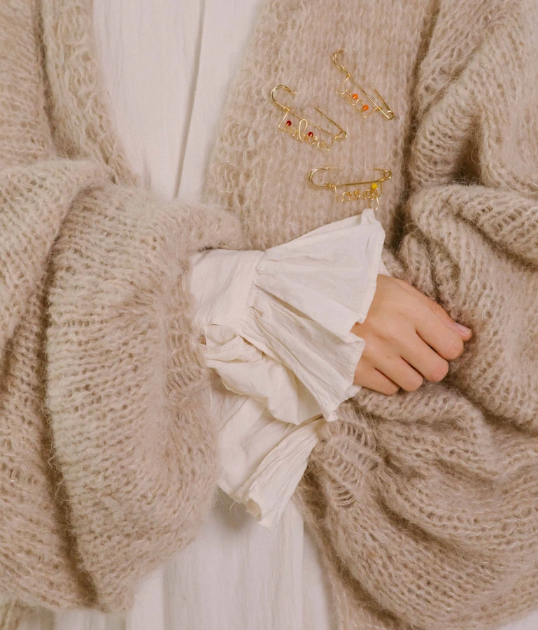 Broșă cu ac auriu (cuvânt auriu) - imagine 4